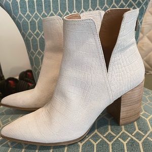 Steve Madden Darryn bootie, 11. EUC